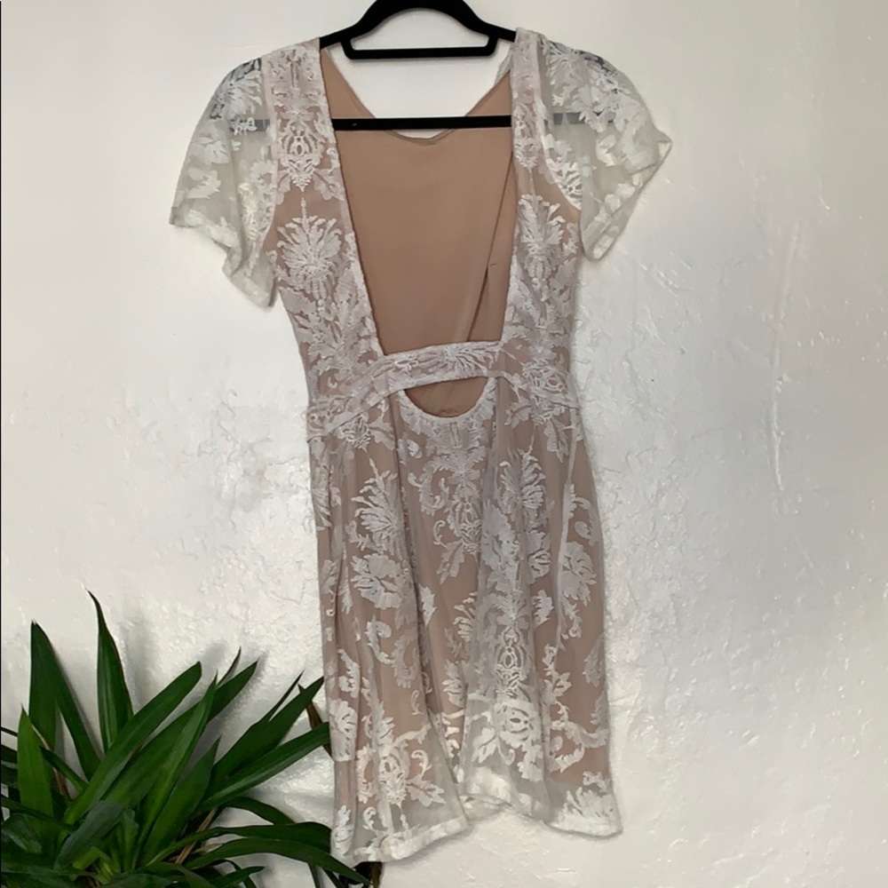 Easy to wear cute brunch, bridal shower, etc dress